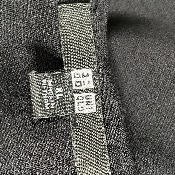 Uniqlo black cotton dress. - Picture 9 of 10